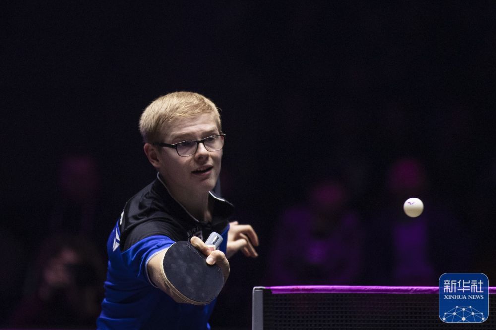 威尔斯挺身 威尔斯挺身