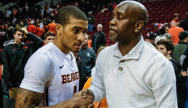 的赛场绝不 的赛场绝不